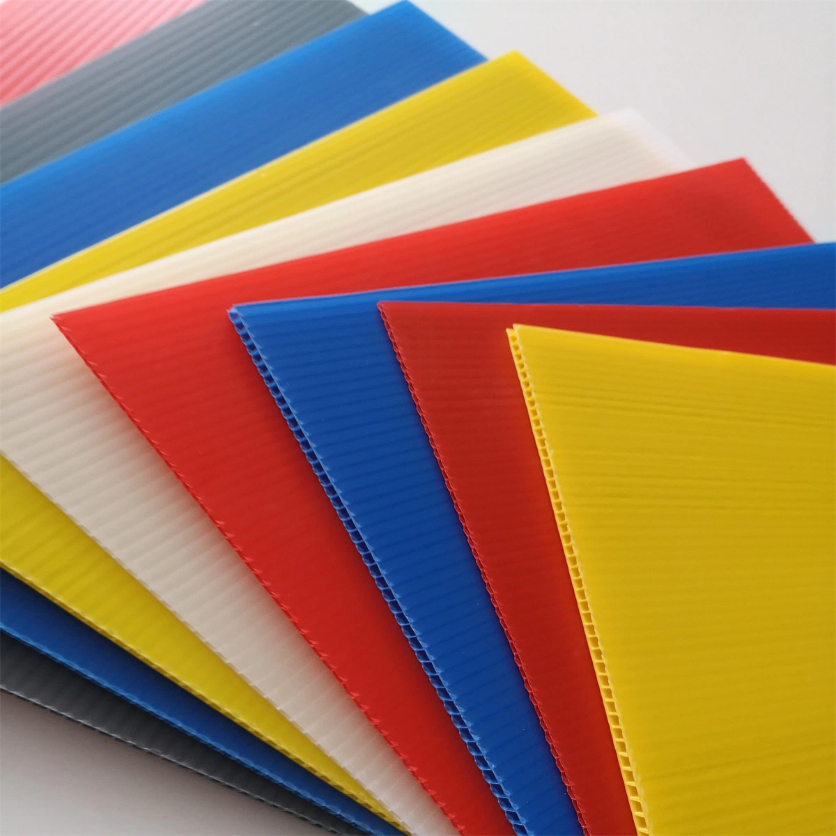 Most Popular Colorful Waterproof PP Correx Corrugated Plastic Corfulte Hollow Sheet for Printing, Package and Protection