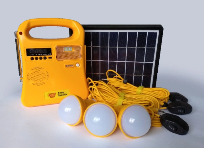 5W Tragbare Solar-LED-Beleuchtungssystem LED-Solarlicht mit Taschenlampe/UKW-Radio/Leseleuchte