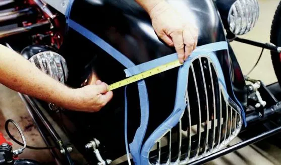 Résistance aux UV 14 jours Adhésif sans résidu Papier crépon Ruban adhésif de masquage bleu pour peinture automobile.