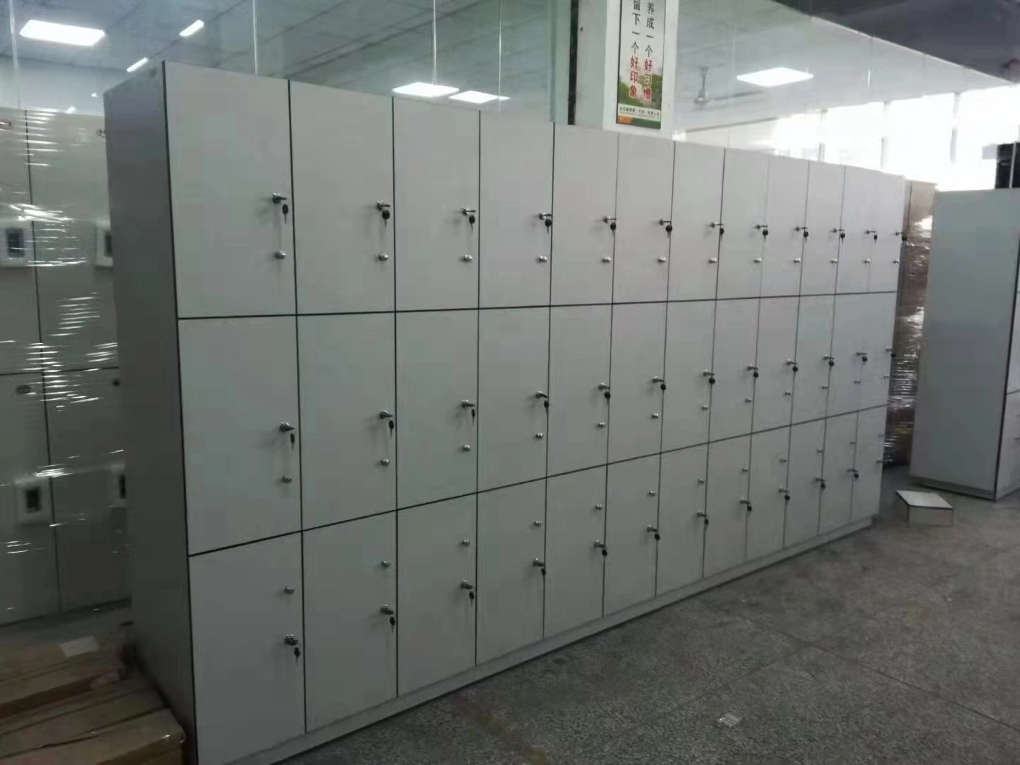 2022 Hot Selling Phenolic Electronic Smart Gym School Clothes Locker