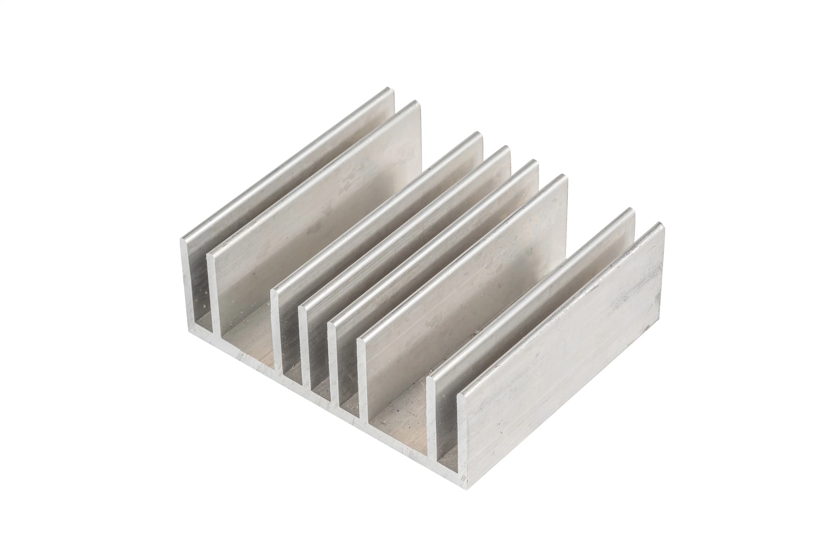 Aluminium Extrusion/ Radiateur en Aluminium/ Convertisseur de Fréquence Radiateur en Alliage d'Aluminium/ Diverses Spécifications de Radiateur en Profilé d'Aluminium/ Électronique à Haute Densité