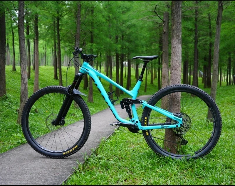 Kinesis 27.5" Plus 29er на раме подвески Enduro 148*12 Boost