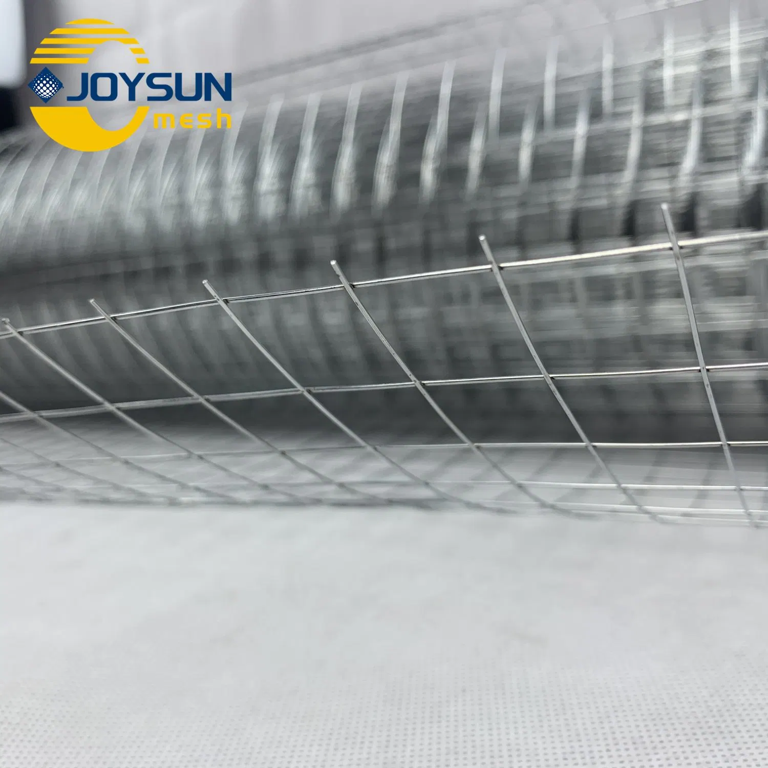 Made in China Small Holes Stainless Steel Welded Wire Mesh Used to Screen Ores and Other Materials