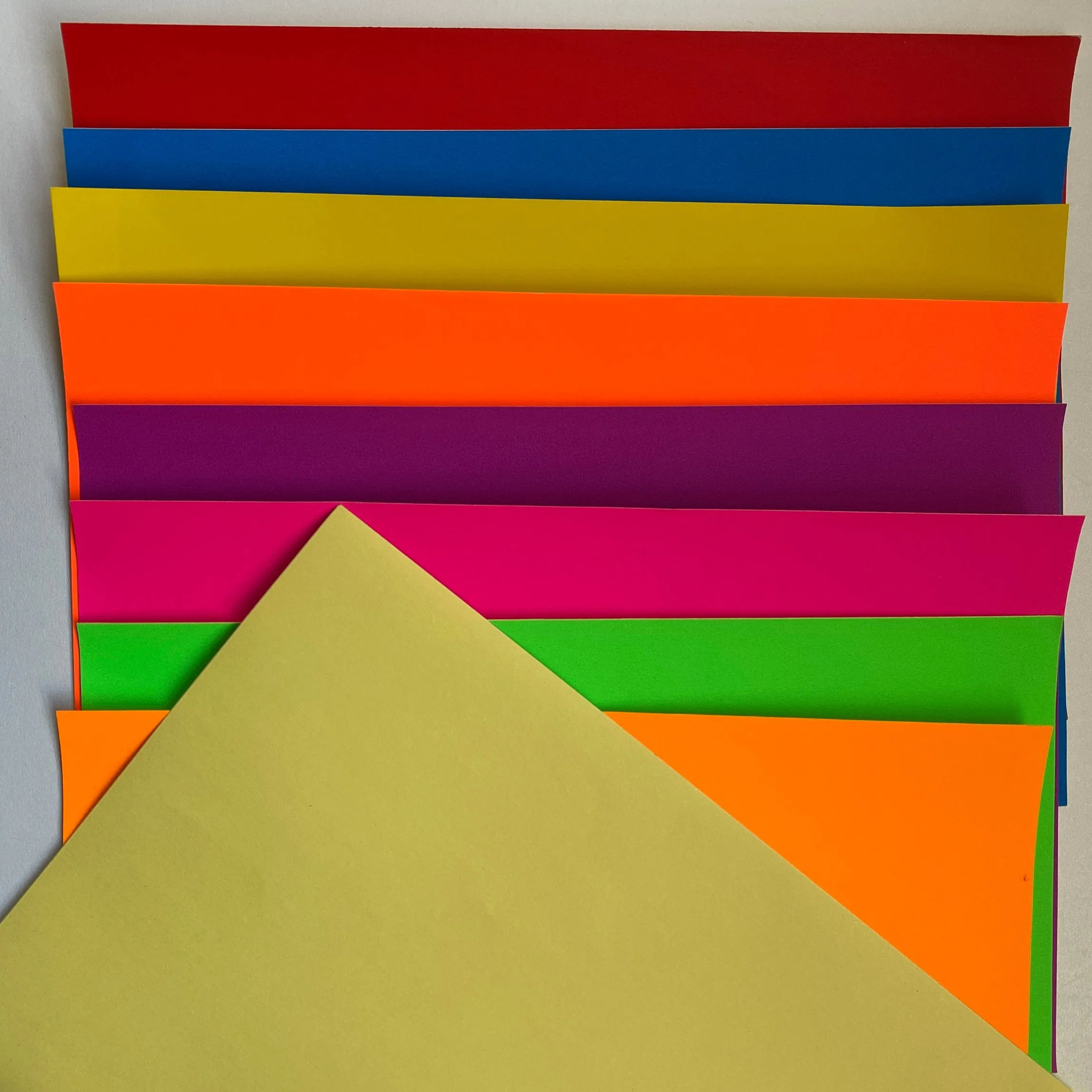 Factory Sell Colored A4 Self-Adhesive Fluorescent Paper Stickers Writing Paper in Stock