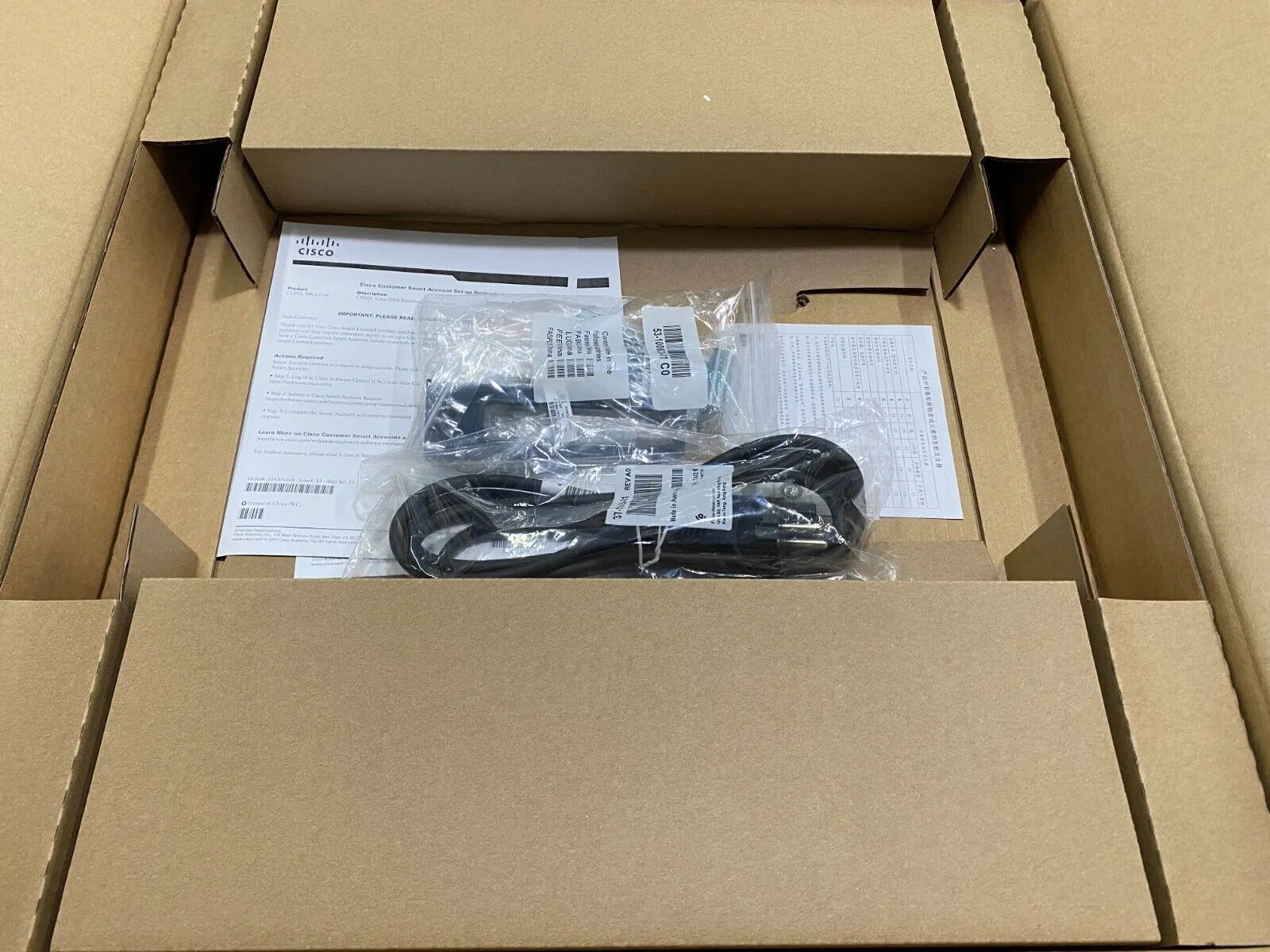 Компания Cisco C9300L-48p-4X-E- коммутатора Ethernet - 48 портов