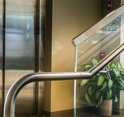 Commercial Building Staircase Railing Aluminum U Channel Glass Railing