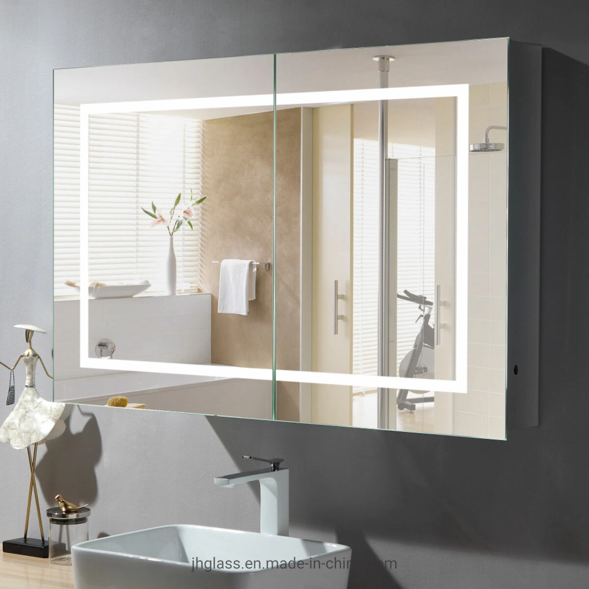 Advanced Stylish Wall Mounted Medicine LED Mirror Cabinet Home Hotel Decoration with Defogger