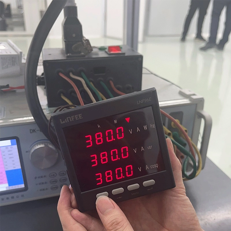 Analisador de energia multifuncional de qualidade de energia CA inteligente trifásico Lnf96e-C Metro