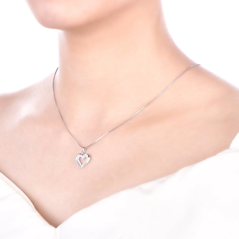 Halloween Diamond Jewelry Fashion Jewelry Ladies Classic Diamond Necklace Heart Shape Clavicle 14K White Gold Women&prime; S Heart Shape Necklace