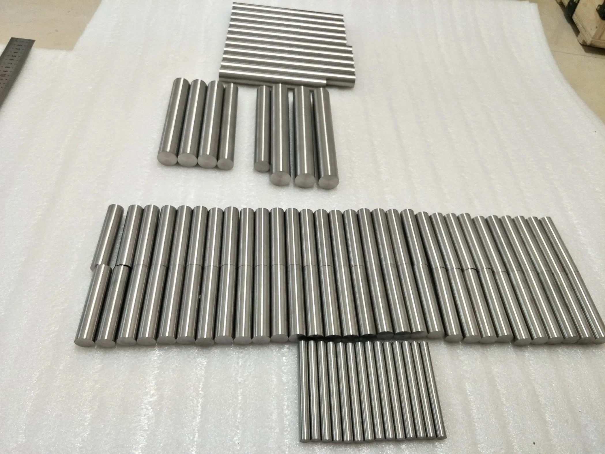 Pure Tungsten Rods/Bars/Electrodes Ground Finish Tungsten Rods Tungsten Alloy Rods