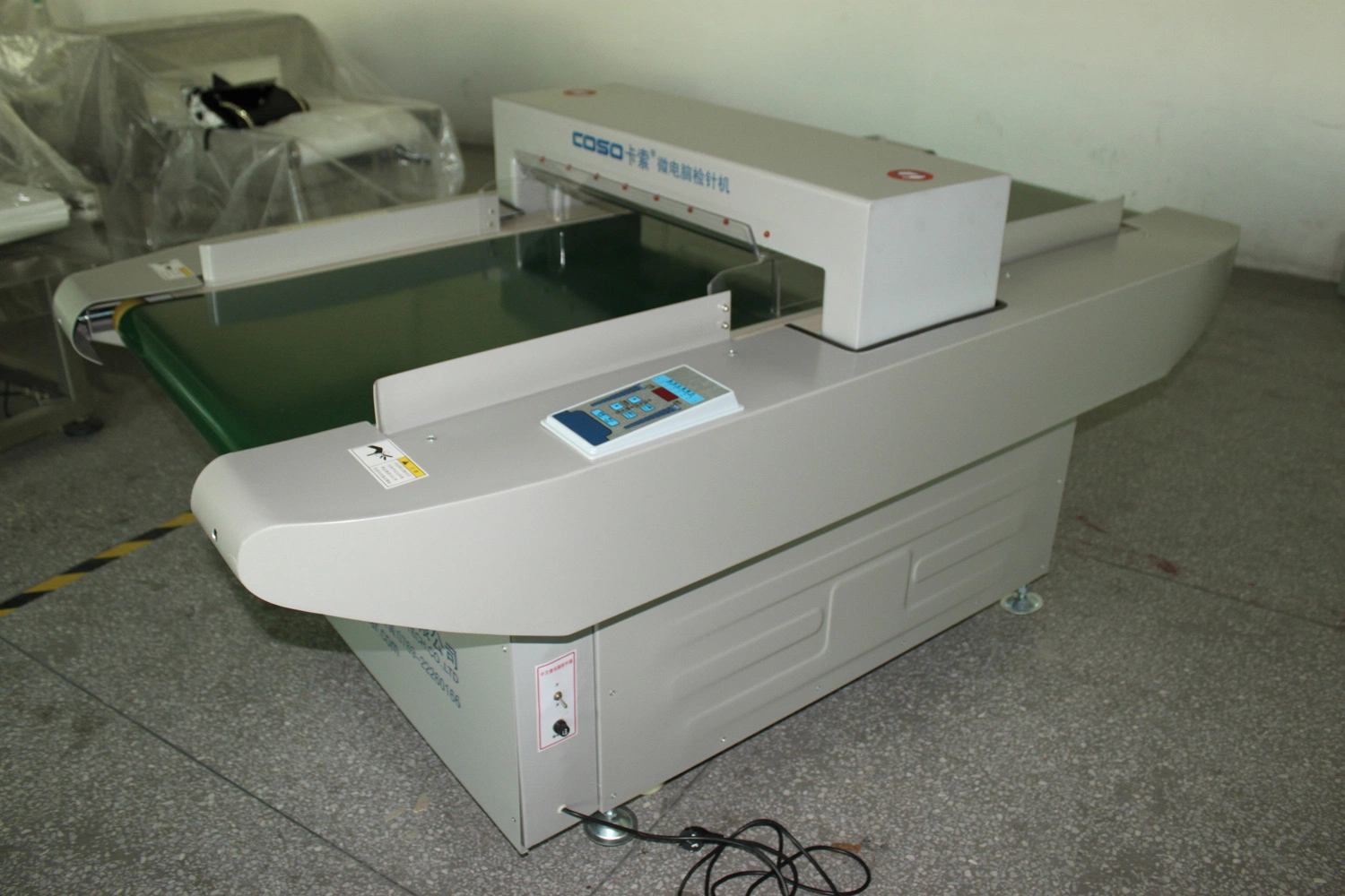 Apparel Industry Conveyor Garment Needle Detector