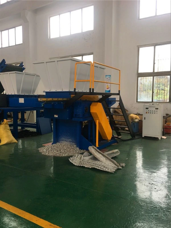 Big Size Output Waste Wood Pallet Plastic Lumps Textile Shredding Machine