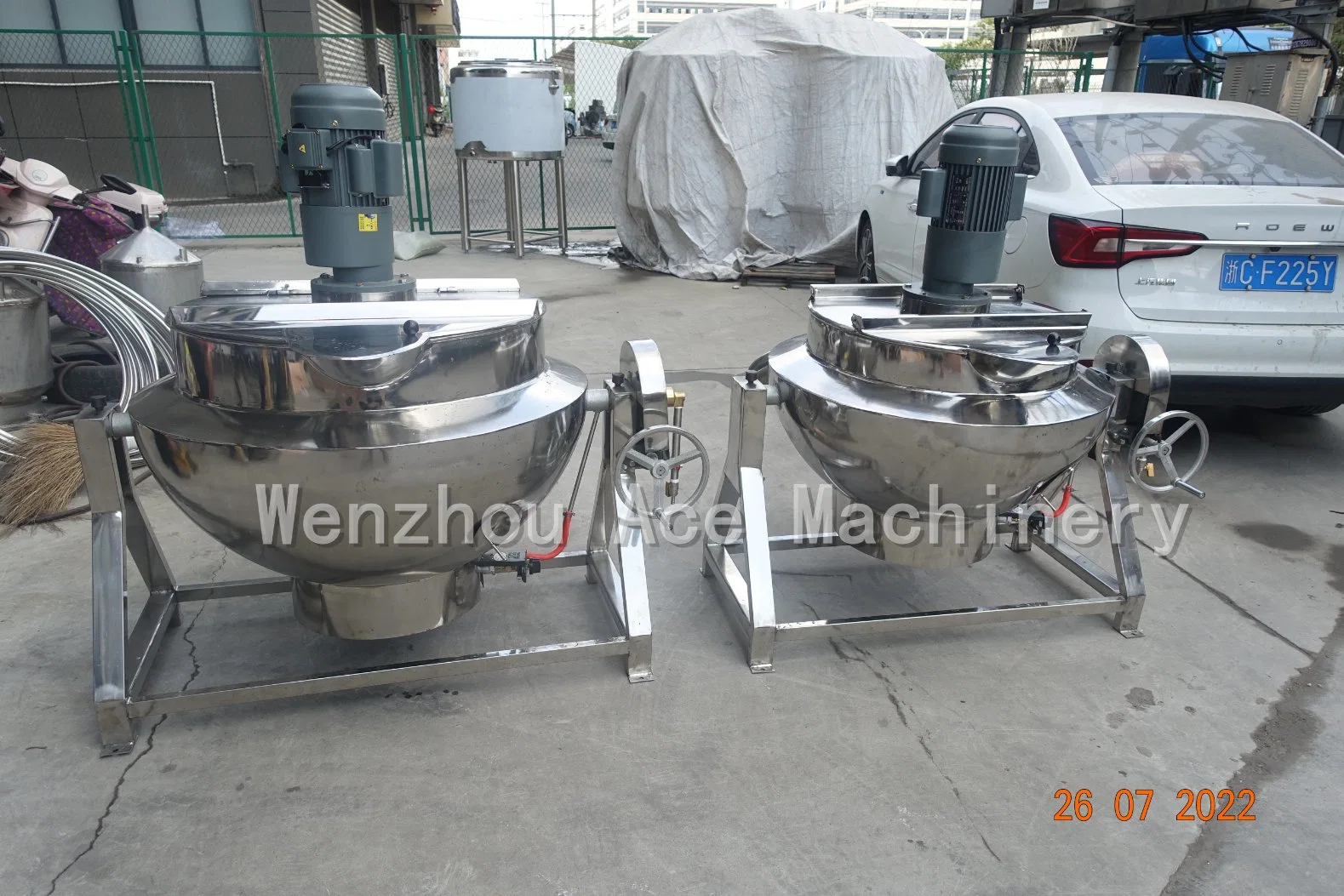 Factory Price Industrial Double Layer Cooking Mixer Machine 400-500litre for Condiments, Paste, Sauces etc