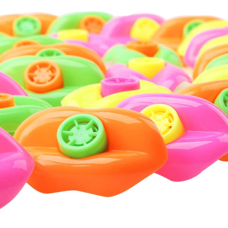 2.5 дюйм свистков сувенир Рекламные мини-игрушки Пластмасса различных цветов Lip Whistle Toy Party выступает за маленький свистель для детей