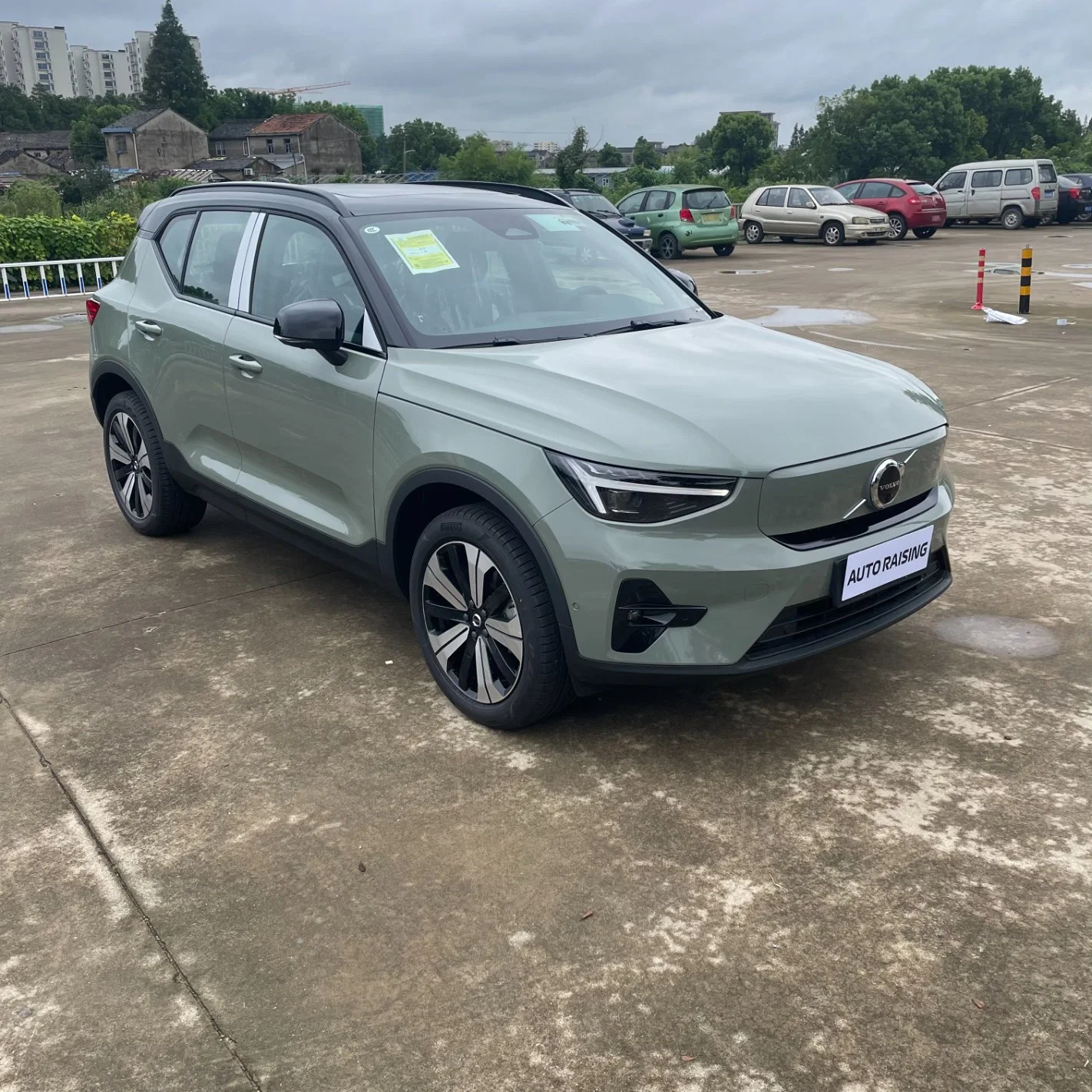 Famoso Volvo-Xc40 Nuevo coche eléctrico en Stock gasolina SUV 48V Auto Car 5 Puertas 5 asientos Segunda mano Precio Seguridad Versión Venta en China