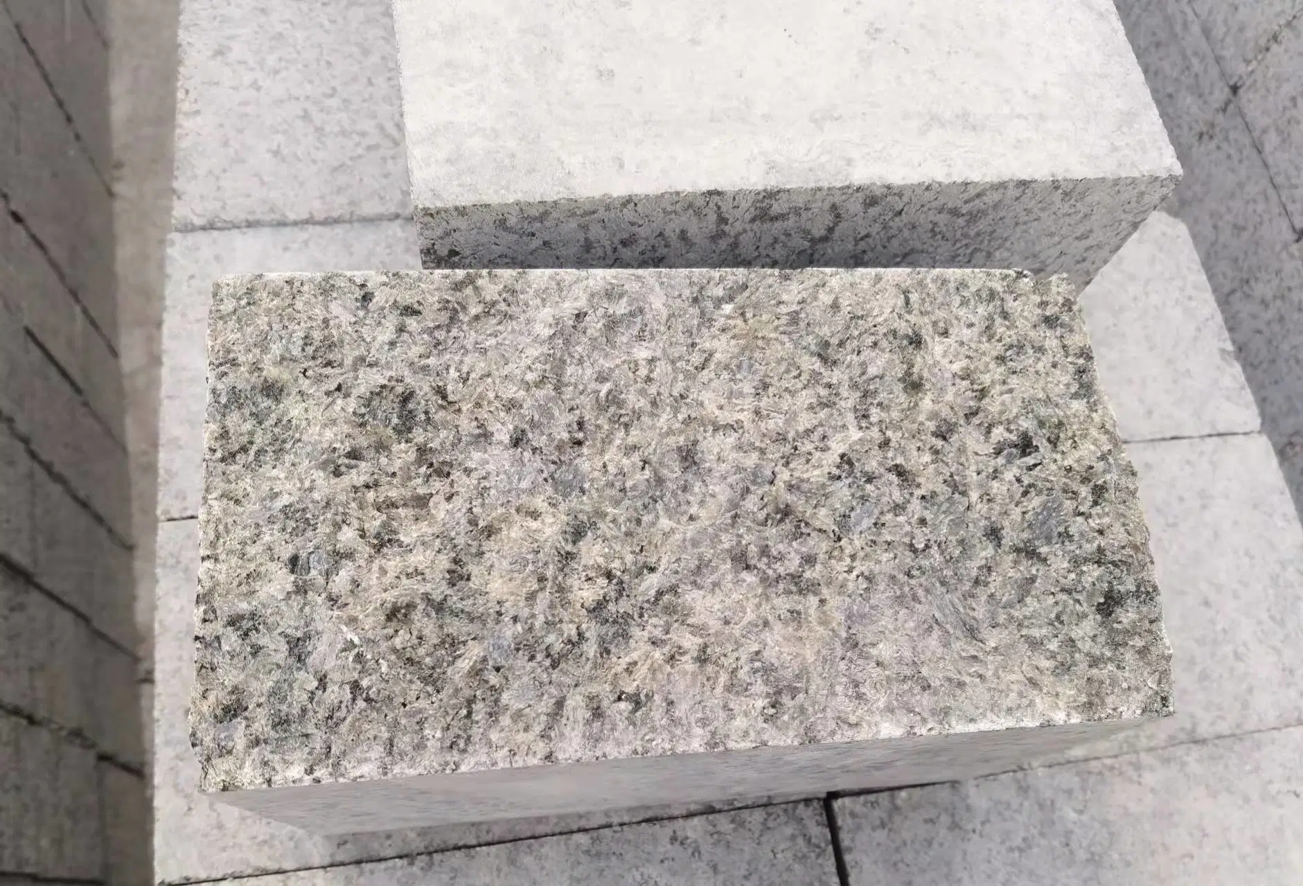G684 Grey Granite Natural Split Pavers Stone
