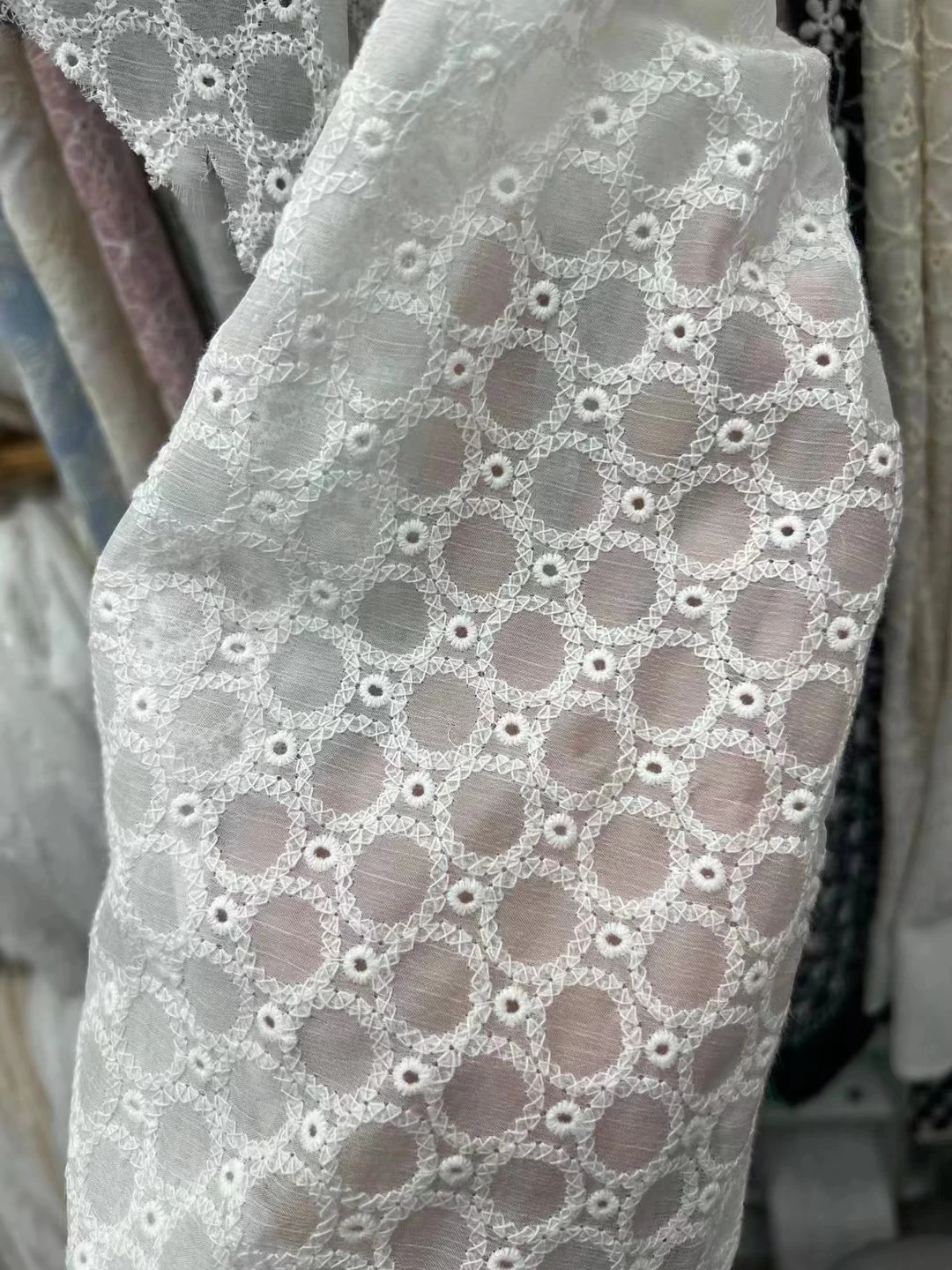 High Quality Yiwu Supplier Elegant 3D Beaded Lace and Embroidery Fabric for Dresses and Skirts