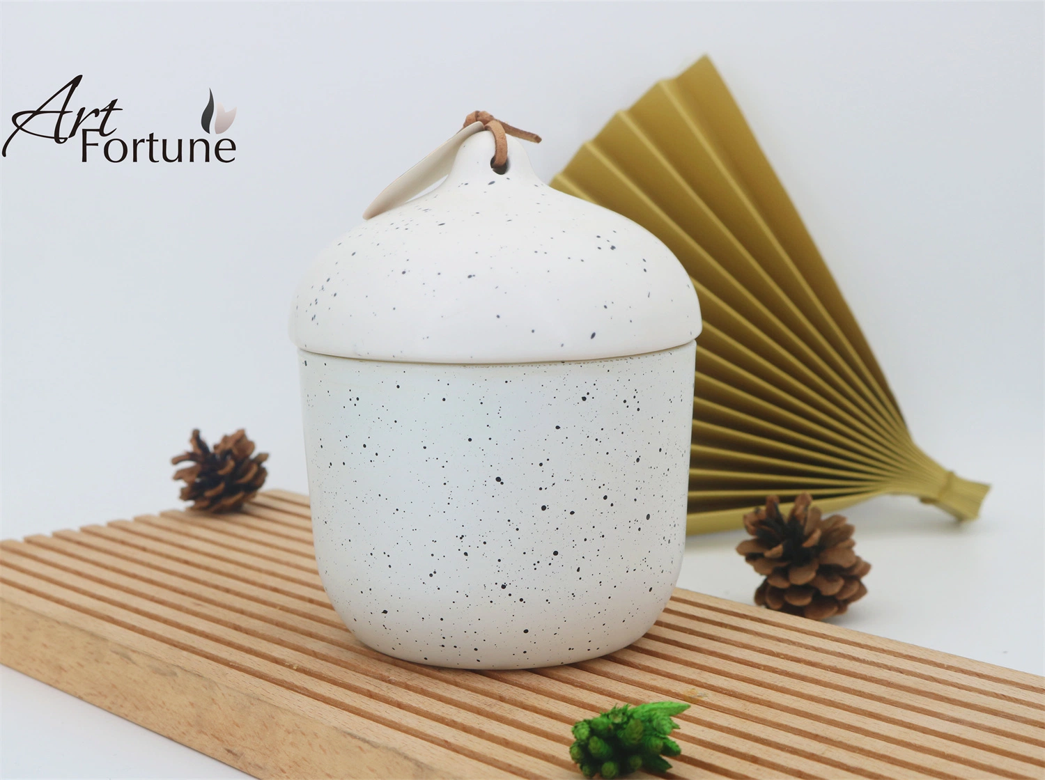 2022 New Design Granary Shape Glass Scented Candle with Ceramic Lid
