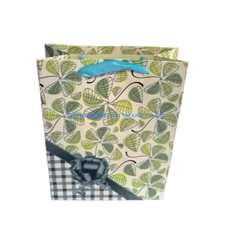 Latest Fashion Design Small Gift Paper Bag with Silk Ribbon Hand Shopping Cosmetic Jewelry Chocolate Customized Printed China Zhuhai OEM Good Quality Low Price