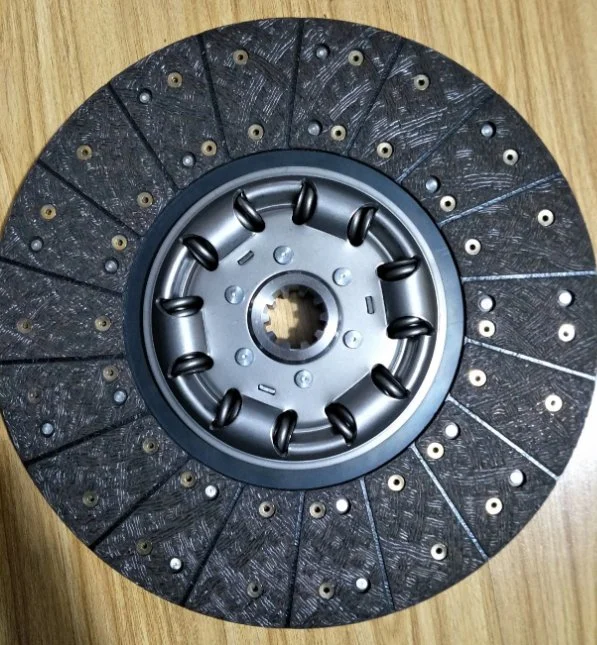 Hot Selling Metal Parts Auto Truck Parts Clutch Disc Clutch Part