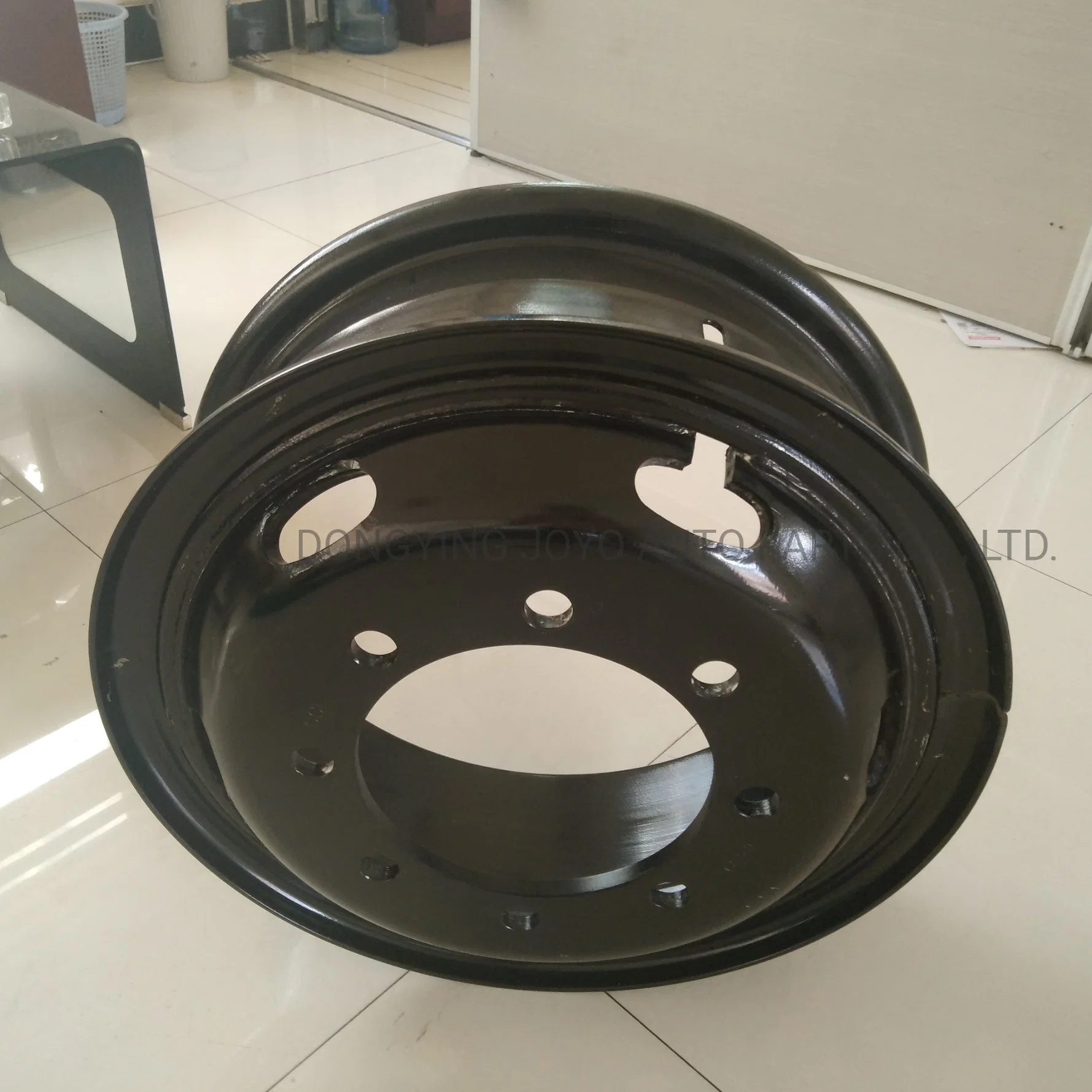 Venta en caliente 20inch Negro tubo rueda de acero RIMs 6.5-20 para Camión ligero