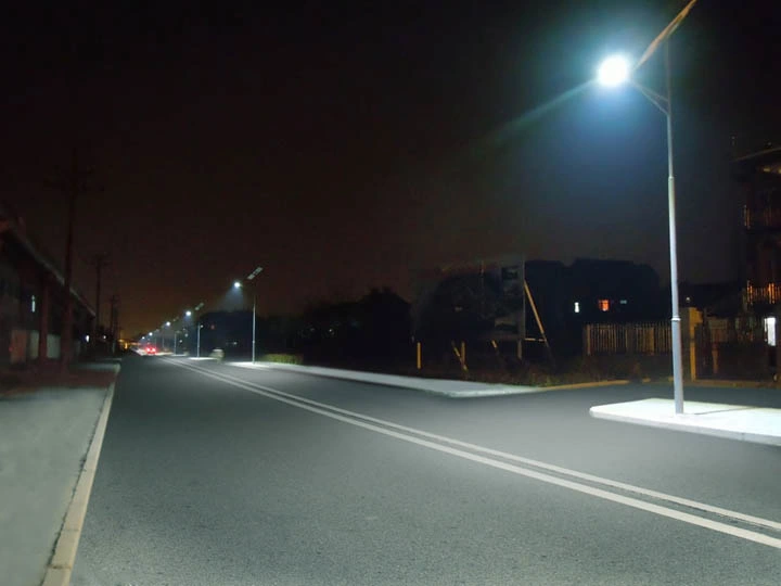 10m 100W LED Lamp for Solar Street Light