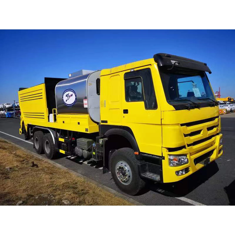 HOWO 6X4 Bitumen Sprayer Asphalt Distribution Truck for Sale