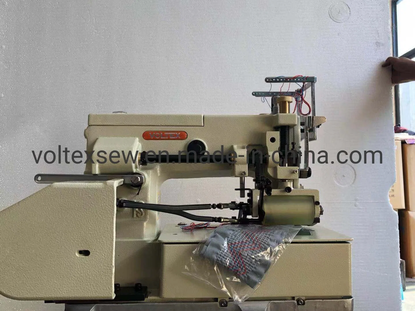 Voltex Vt-1412psm Flat Bed Chain Stitch 12 Needles Sewing Machine with Shirring