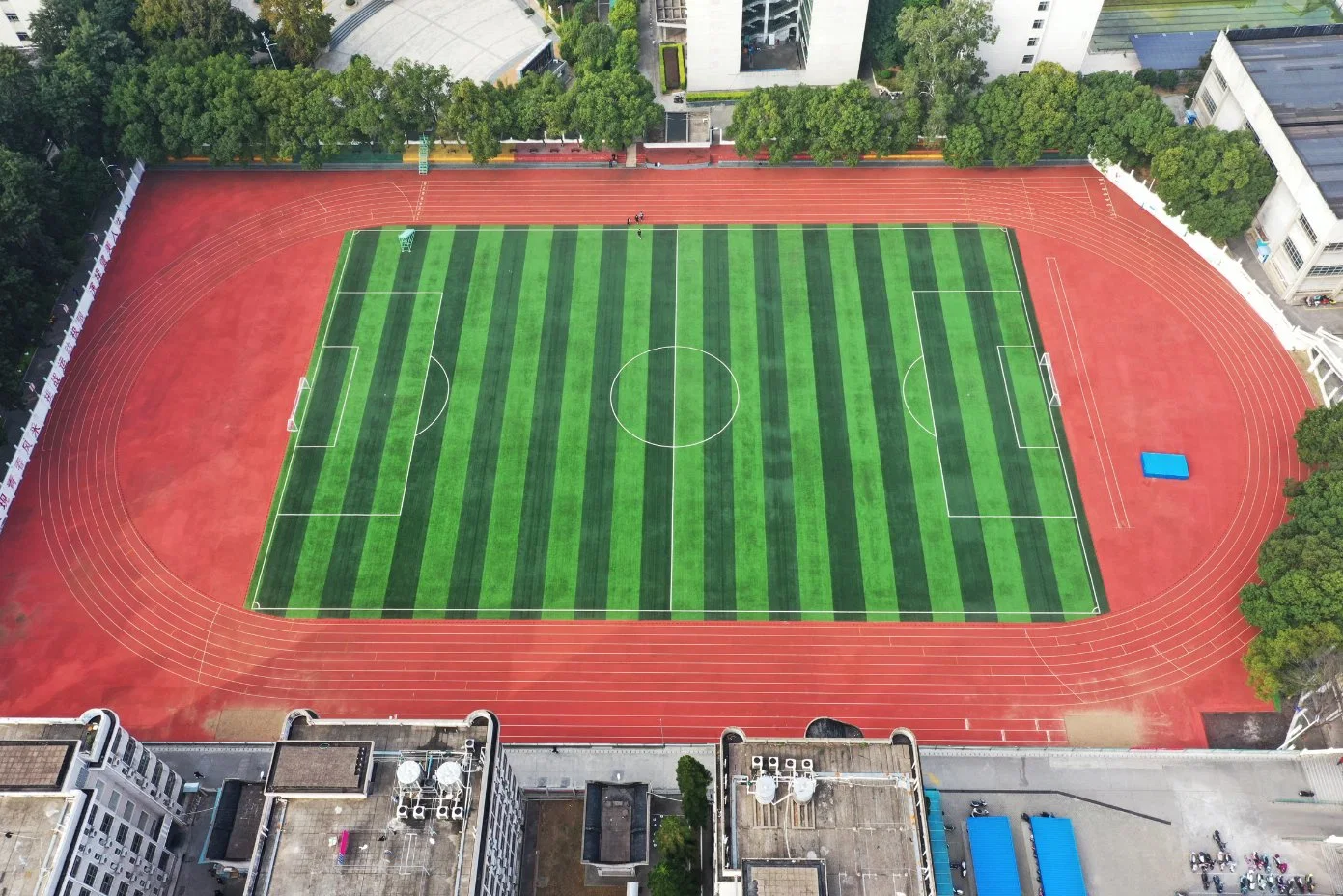 Vente chaude de piste d'athlétisme composite pour revêtement de sol sportif/terrain de jeu avec amortissement.