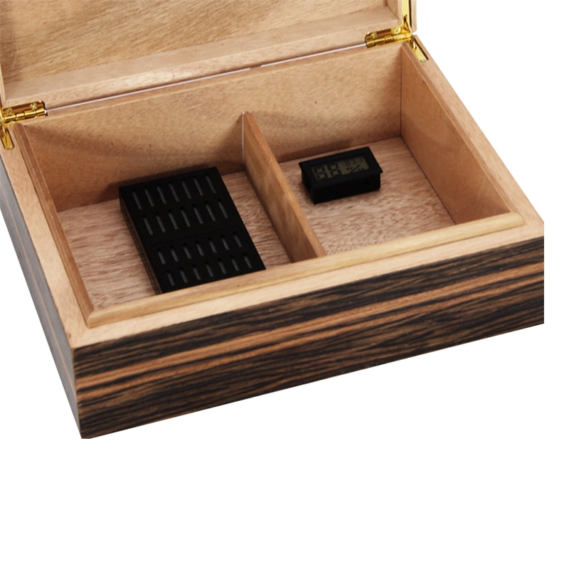 Minimalist Travel Cigar Humidor Box with Butane Lighter Ashtray Cutter and Stand Holder Gift Set Cigars Tobacco Humidor