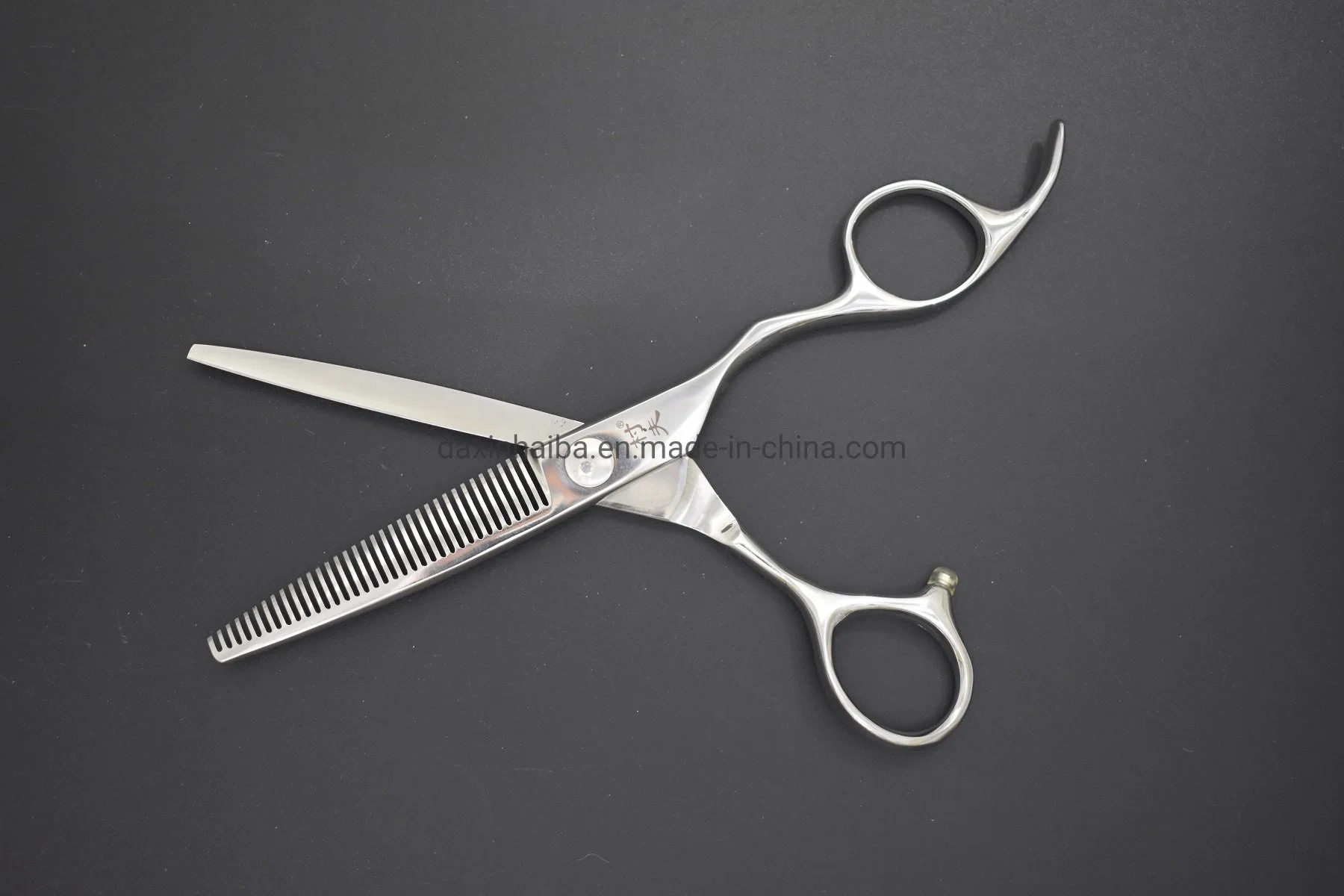 Hitachi Japan 440c Professional Hair Cutting Scissors