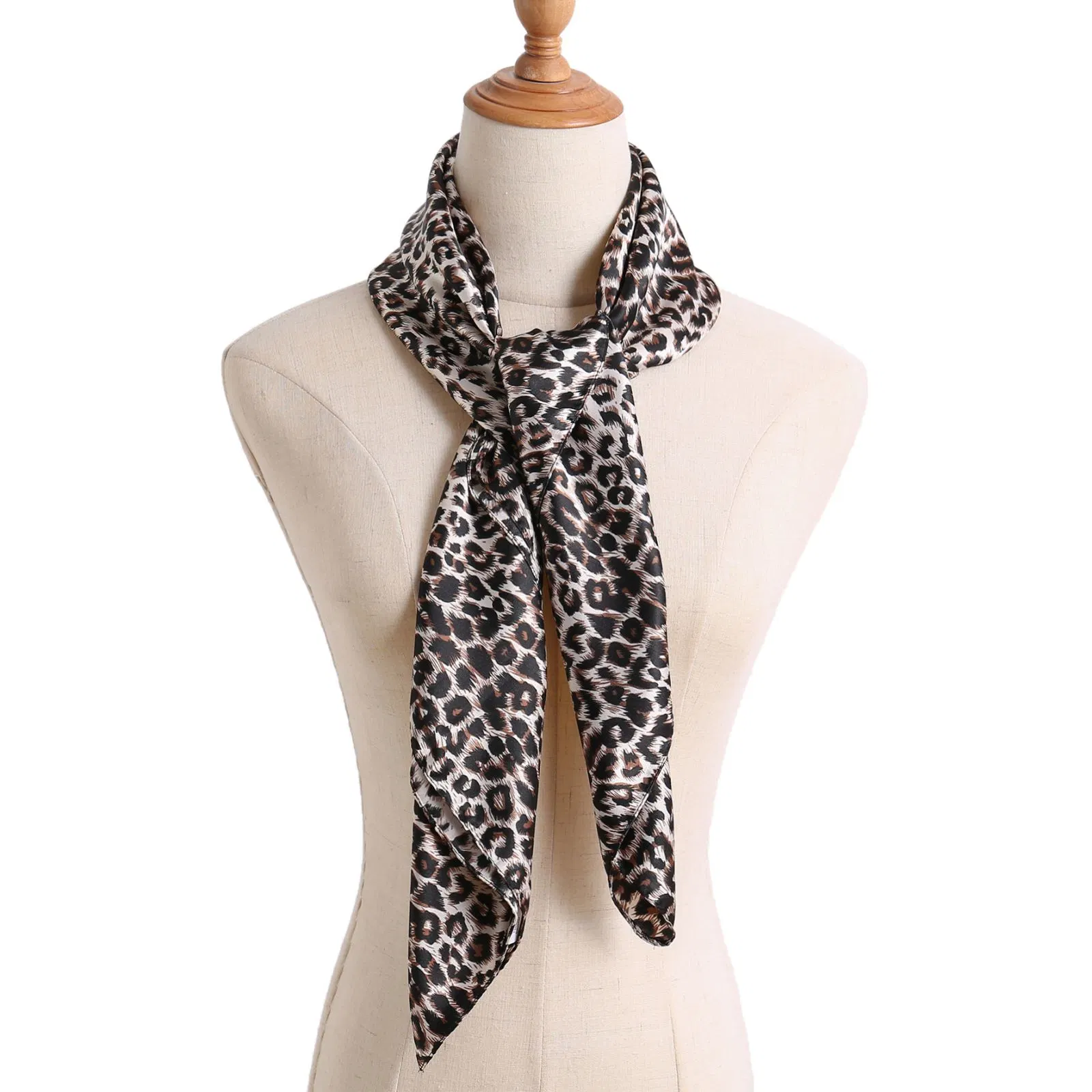 Mode Personalisieren Leopard-Muster Square Seide Satin Schlafenden Wrap Head Schal