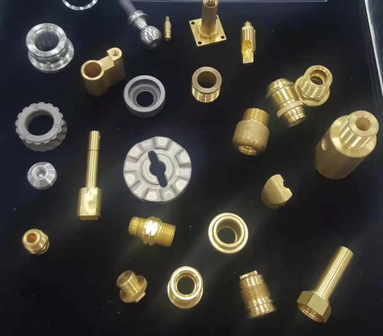 OEM Aluminum/Brass/Copper/Stainless Steel/Iron/Titanium Alloy/Plastic CNC Machining (Turning, Milling, Drilling, Tapping, Grinding) Sports Equipment Accessories