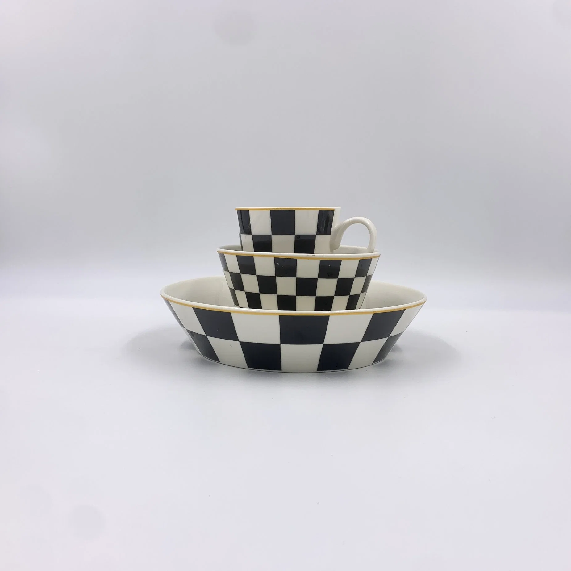 Porcelain Dinnerware China Wholesale/Supplier 3PCS/Set Black and White Grid Ceramic Dinner Set Kitchen Utensils Decoration with Customized Color Pattern Logo and Designs