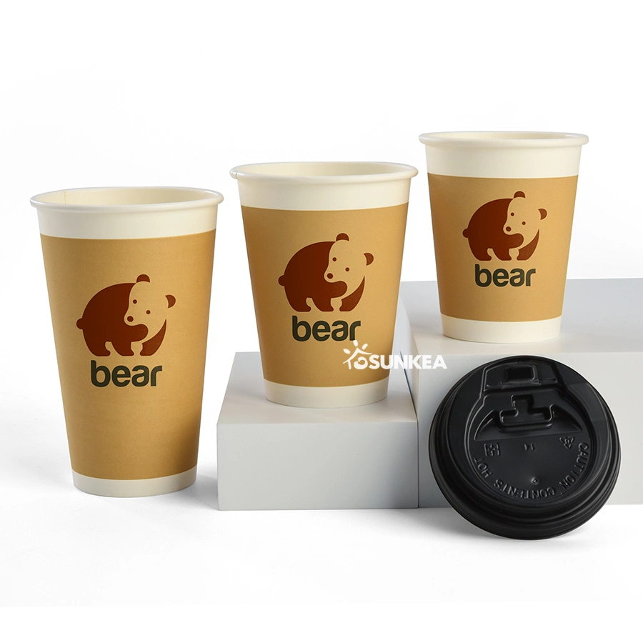 Copos de papel para café de parede dupla isolados a branco, com estampado e take-away personalizados Com tampas