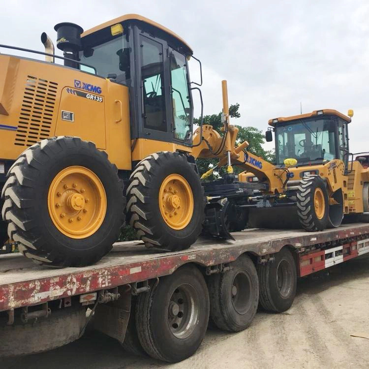 XCMG Mini Motor Grader Gr135 with Ripper and Blade for Sale