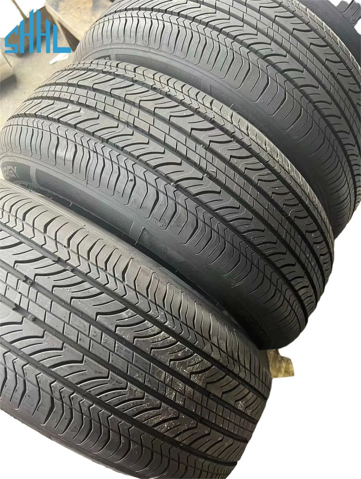 عجلات السيارة ذات العجلات الأمامية المشتركة 235/65R18 235/70R16 245/55R19 بالنسبة للسيارات الشتوية الإطارات شاحنة الإطارات غير الممهدة