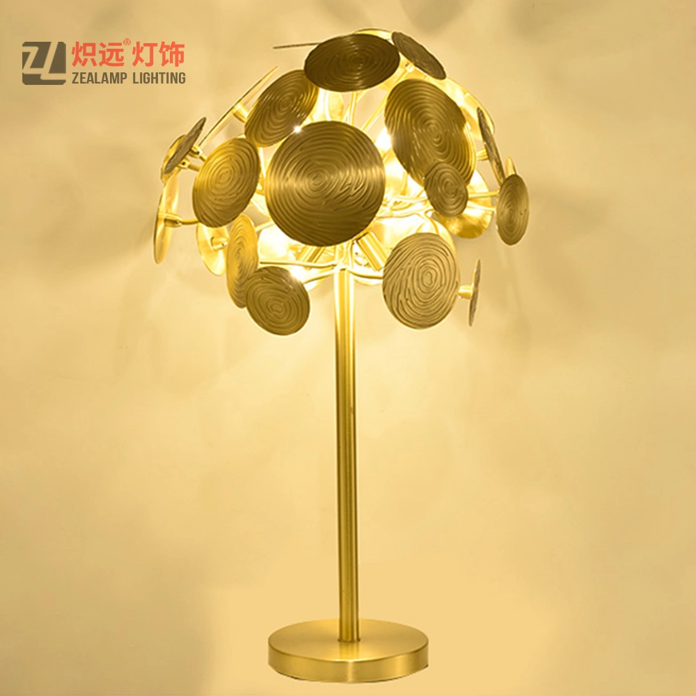 Decorative Post-Modern Copper Desk Table Lamp in Gold for Bedside