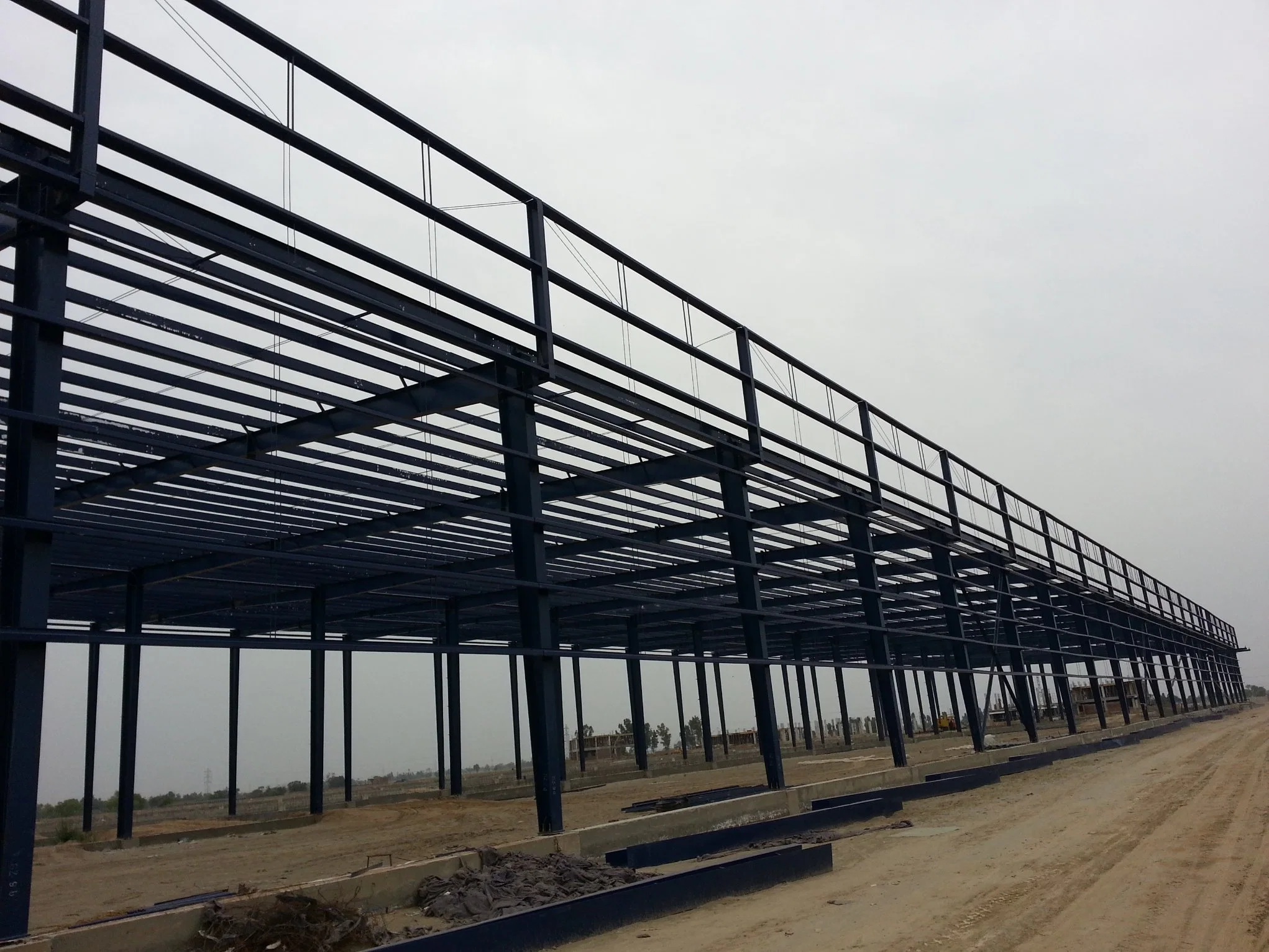 New Design Prefabricated Steel Structure Warehouse Metal Shop with Lean to Large Metal Sheds