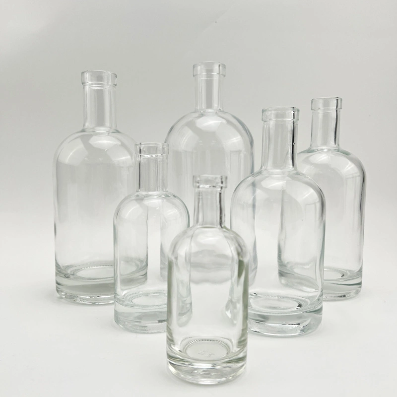 Commerce de gros 100ml/200 ml/375ml/500ml/700ml/750 ml/1L en verre bouteille de liqueur de bouteilles en verre rond nordique vide avec du bois Cork