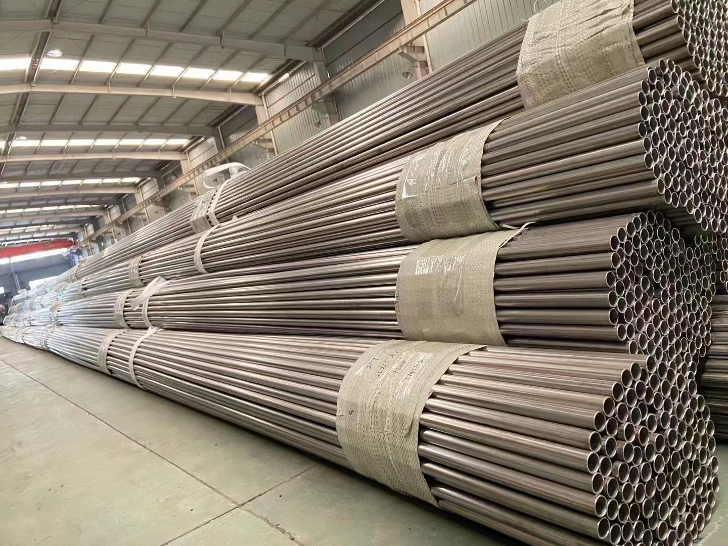 304 316 Stainless Steel Round Pipe 2.0*101.6*5800mm 1.4301 Tube for Automobile Exhaust