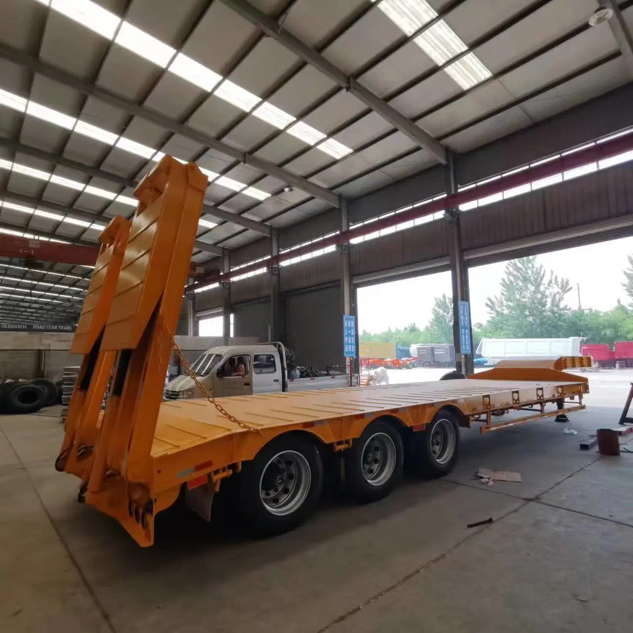 China Excavadora Transporte Gooseneck Lowboy semirremolque de cama baja