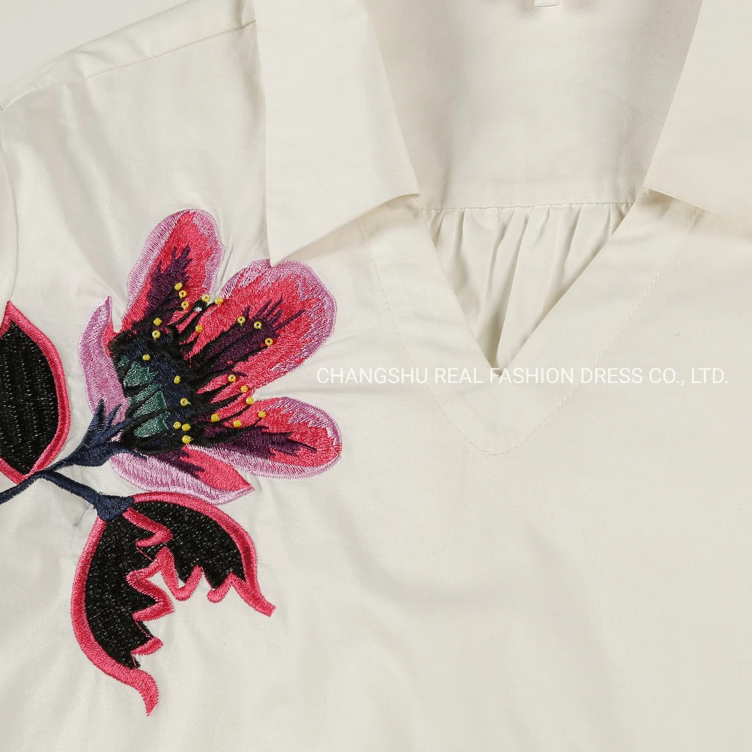 Children Clothes Girl Kids Woven Ivory Shirt Wear with Colorful Flower Embroidery