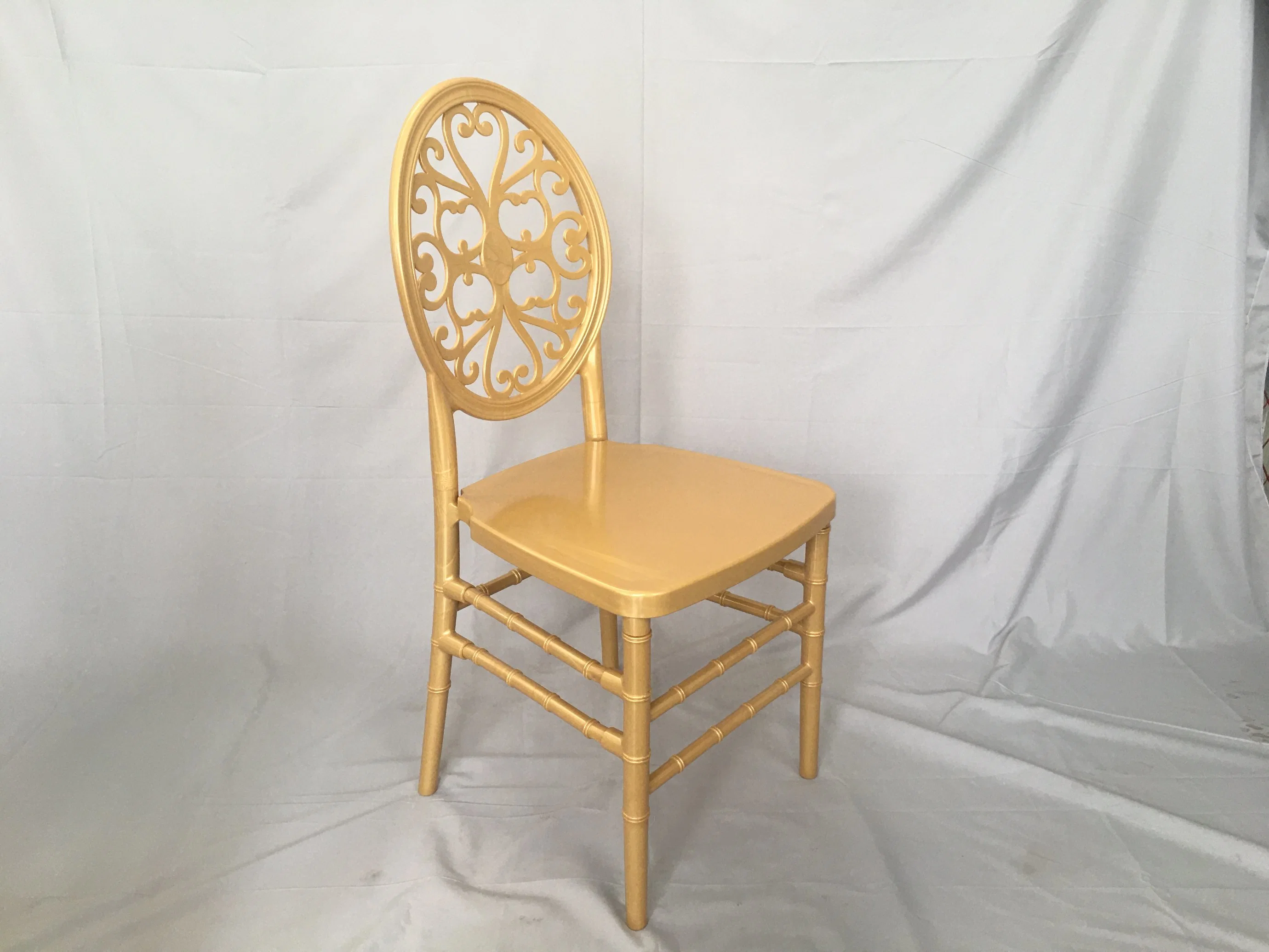 New Design Hotel Furniture Gold Color Resin PC Chiavari Tiffany Chair Flower Back Wedding Banquet Chairs