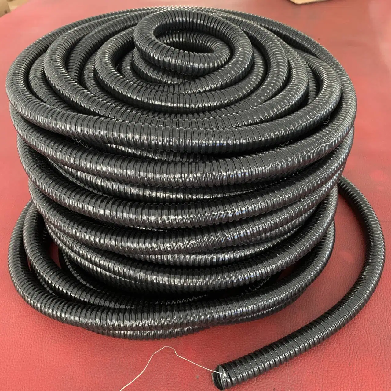 China Supplier PE Plastic Flexible Corrugated Tube for Electrical Wire