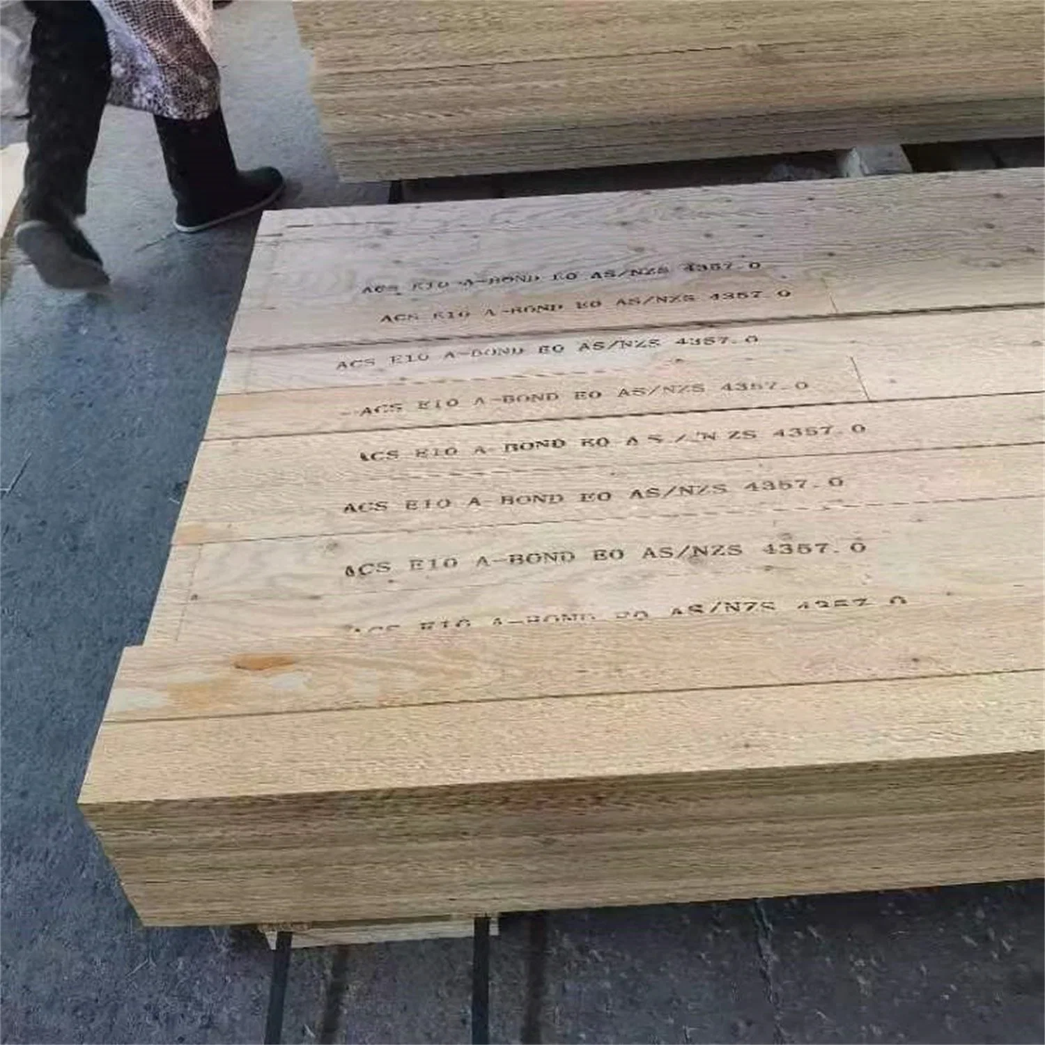 LVL 45X90mm Length 6000mm LVL Board Plywood Scaffolding Pine Wood