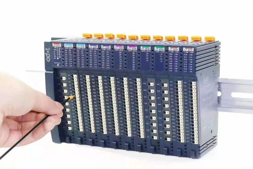 Grado de trabajo de alta velocidad -40-85 PLC Codesys Sistema Scada Terminal remoto de la unidad esclava Io Modbus TCP Adaptador de tarjeta