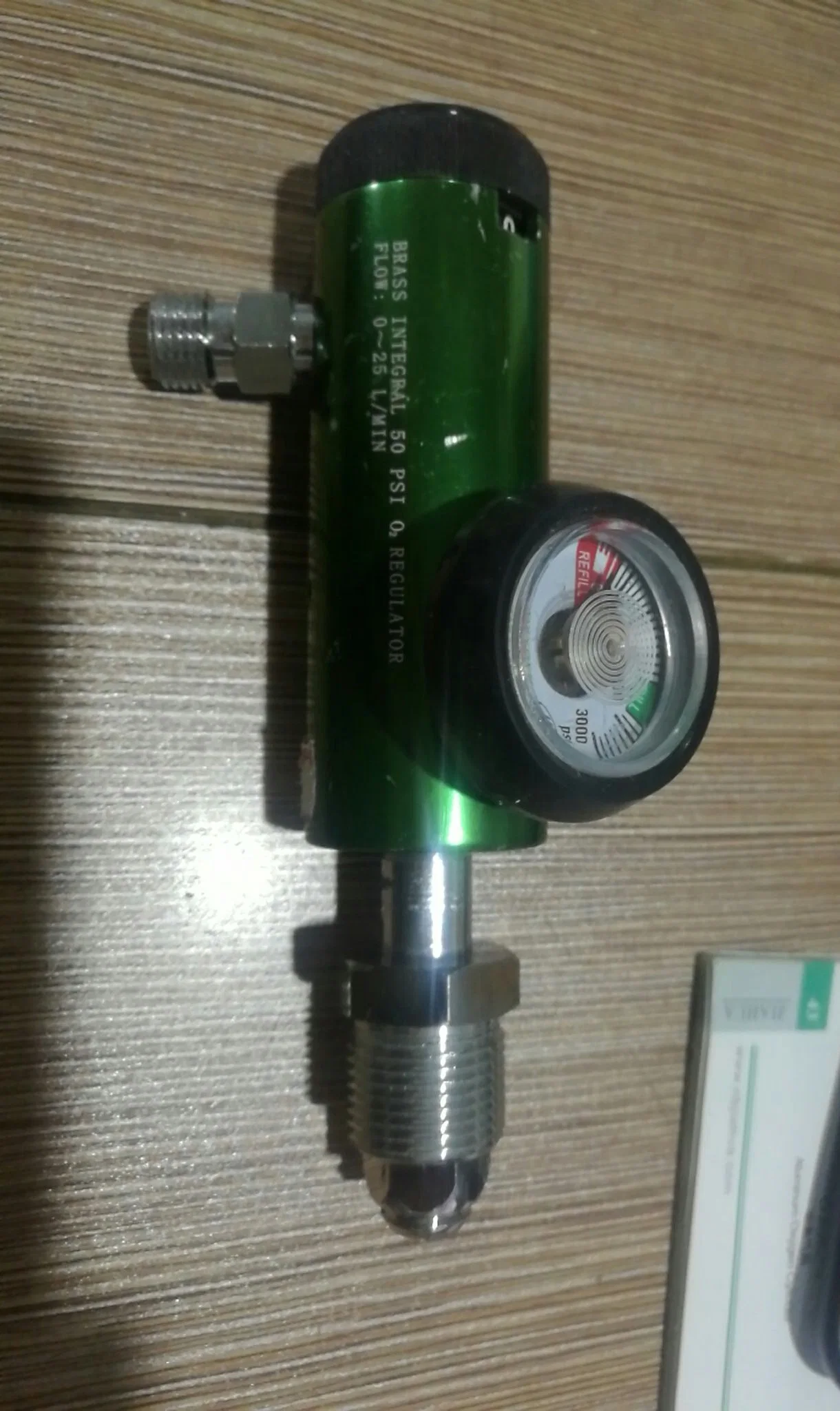 Bull Nose Type Medical Oxygen Regulator