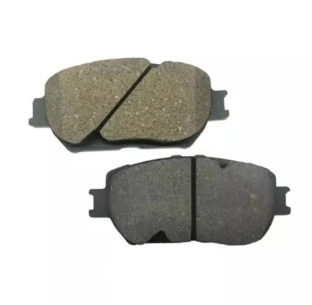 Ceramic / Semi-Metallic 04465-26320/04465-Yzze9/04465-25040/A334K/D1344 Car Accessories Brake Pad for Toyota Nissan Honda Hyundai