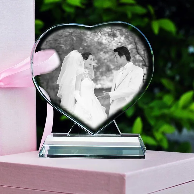 Love Shape Acrylic Crystal Wedding Gifts with Engraved Photo